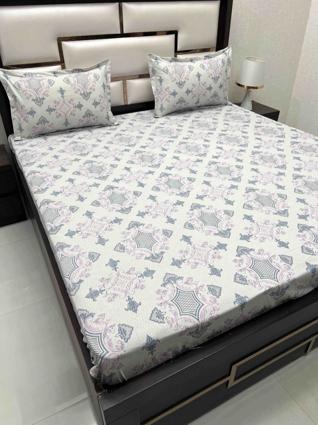 Pure Decor Ruby Off White Ethnic 350 TC Pure Cotton King Fitted Bedsheet & Pillow Covers
Pure Decor Ruby Off White Ethnic 350 TC Pure Cotton King Fitted Bedsheet & Pillow Covers