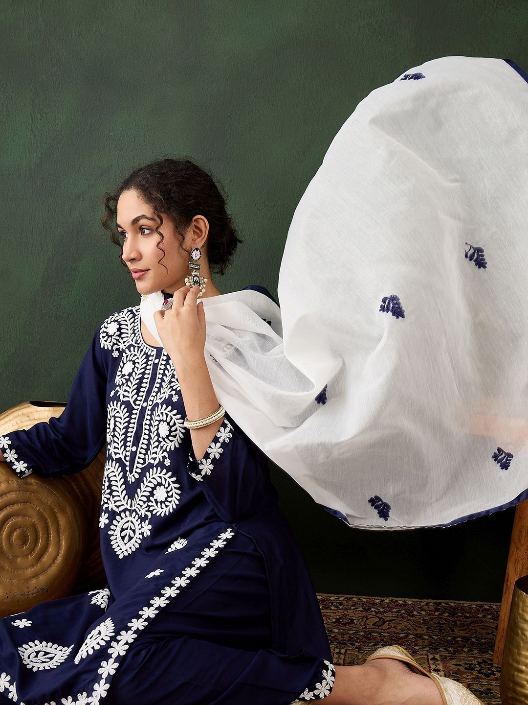 Sangria Floral Embroidered Thread Work Pure Cotton Kurta with Trousers & Dupatta, Navy blue
Sangria Floral Embroidered Thread Work Pure Cotton Kurta with Trousers & Dupatta, Navy blue
