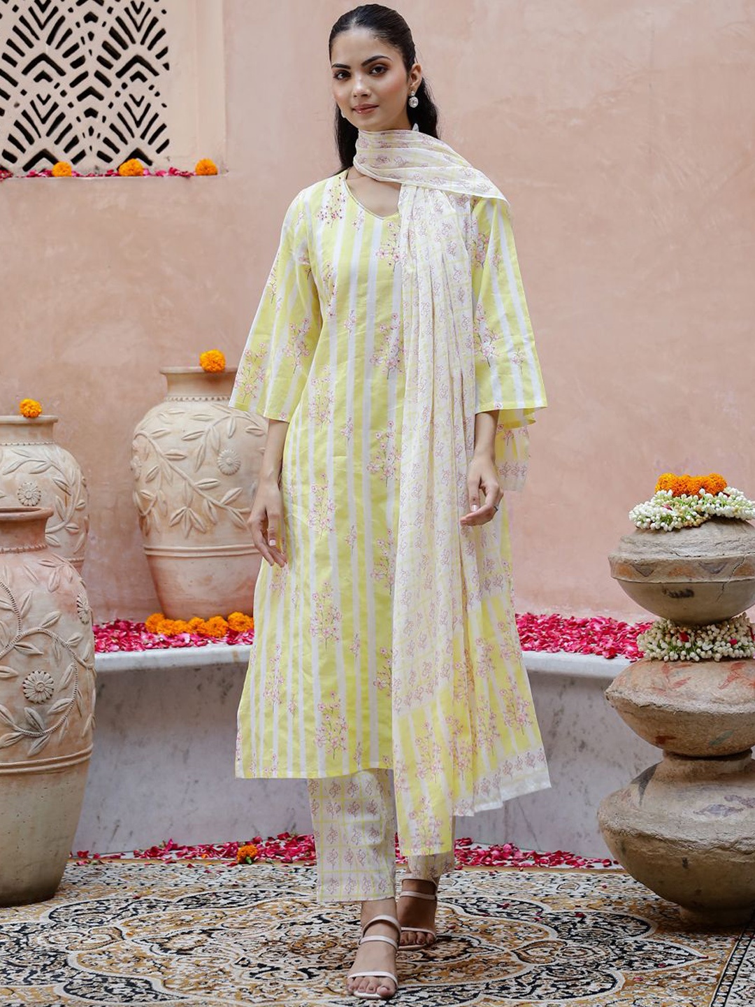 RangDeep Floral Printed Sequinned Pure Cotton Straight Kurta With Trousers & Dupatta, Yellow
RangDeep Floral Printed Sequinned Pure Cotton Straight Kurta With Trousers & Dupatta, Yellow