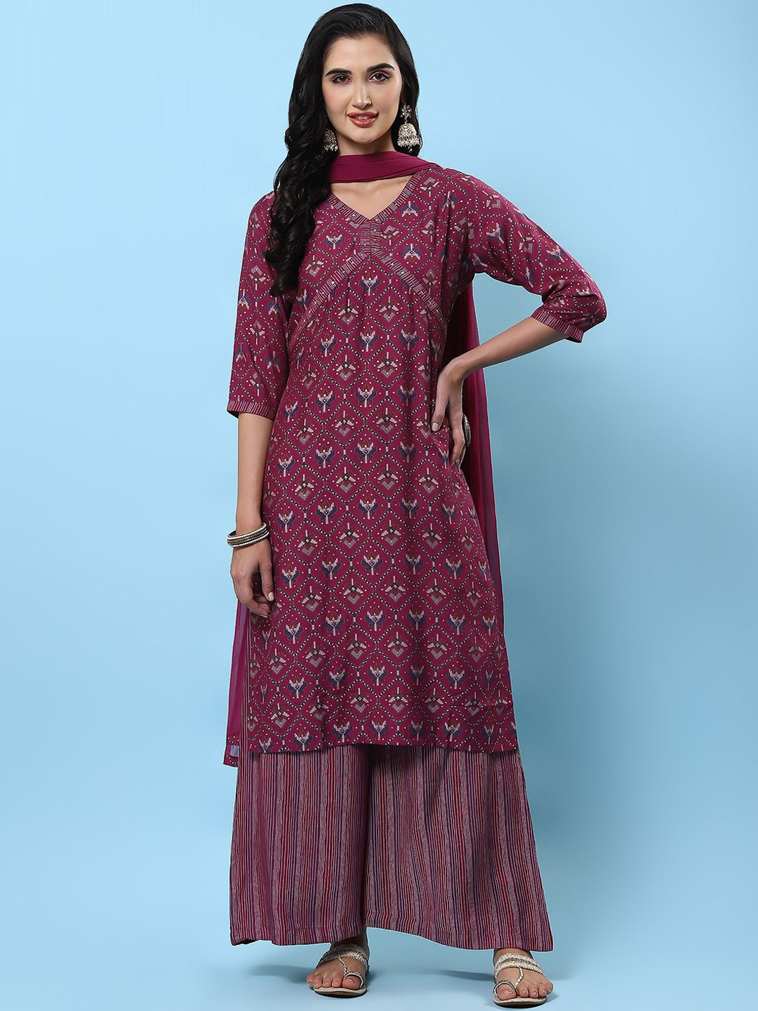 Shree Ethnic Motifs Printed Empire Sequinned Liva Kurta With Palazzos & Dupatta, Burgundy
Shree Ethnic Motifs Printed Empire Sequinned Liva Kurta With Palazzos & Dupatta, Burgundy