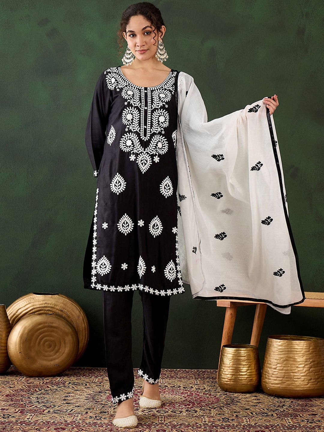 Sangria Ethnic Motifs Embroidered Thread Work Pure Cotton Kurta with Trousers & Dupatta, Black
Sangria Ethnic Motifs Embroidered Thread Work Pure Cotton Kurta with Trousers & Dupatta, Black