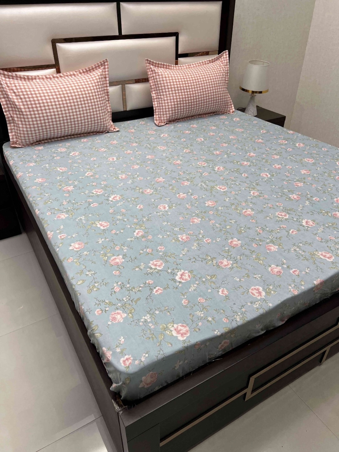 Pure Decor Manor Blue Floral Printed Microfiber 200 TC King Bedsheet & 2 Pillow Covers
Pure Decor Manor Blue Floral Printed Microfiber 200 TC King Bedsheet & 2 Pillow Covers