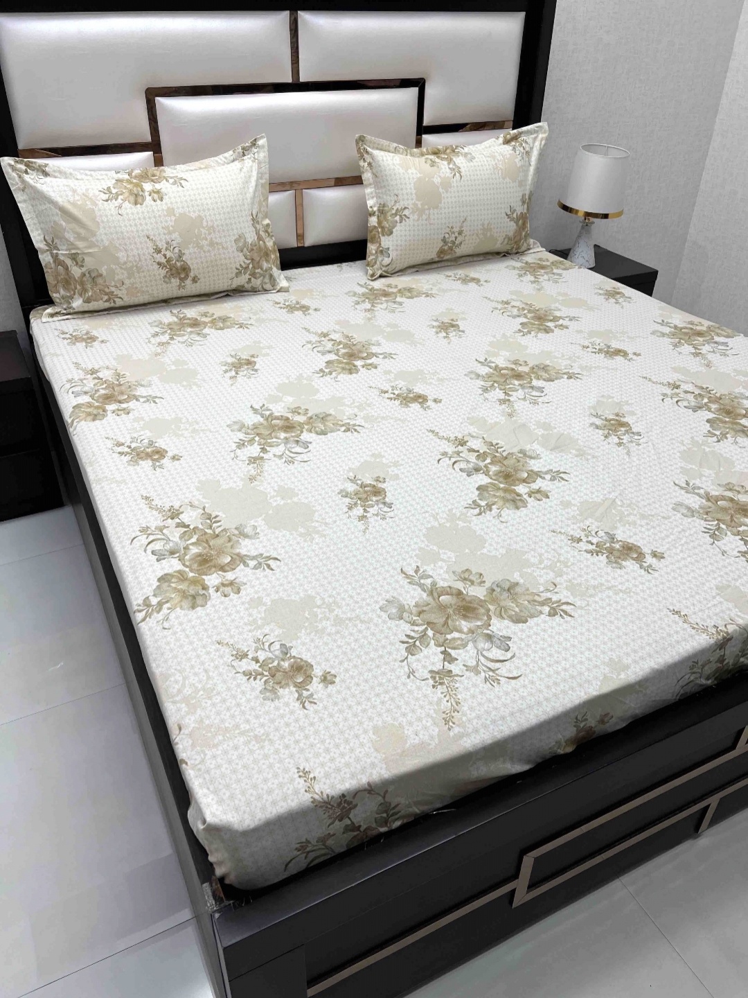 Pure Decor Brown & White Floral 250 TC Pure Cotton King Bedsheet With 2 Pillow Covers
Pure Decor Brown & White Floral 250 TC Pure Cotton King Bedsheet With 2 Pillow Covers