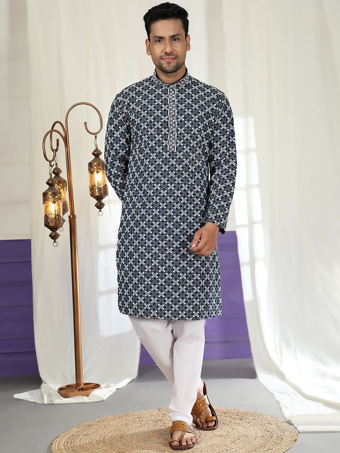 Pro-Ethic STYLE DEVELOPER Geometric Embroidered Sequinned Pure Cotton Kurta & Pyjamas, Navy blue
Pro-Ethic STYLE DEVELOPER Geometric Embroidered Sequinned Pure Cotton Kurta & Pyjamas, Navy blue