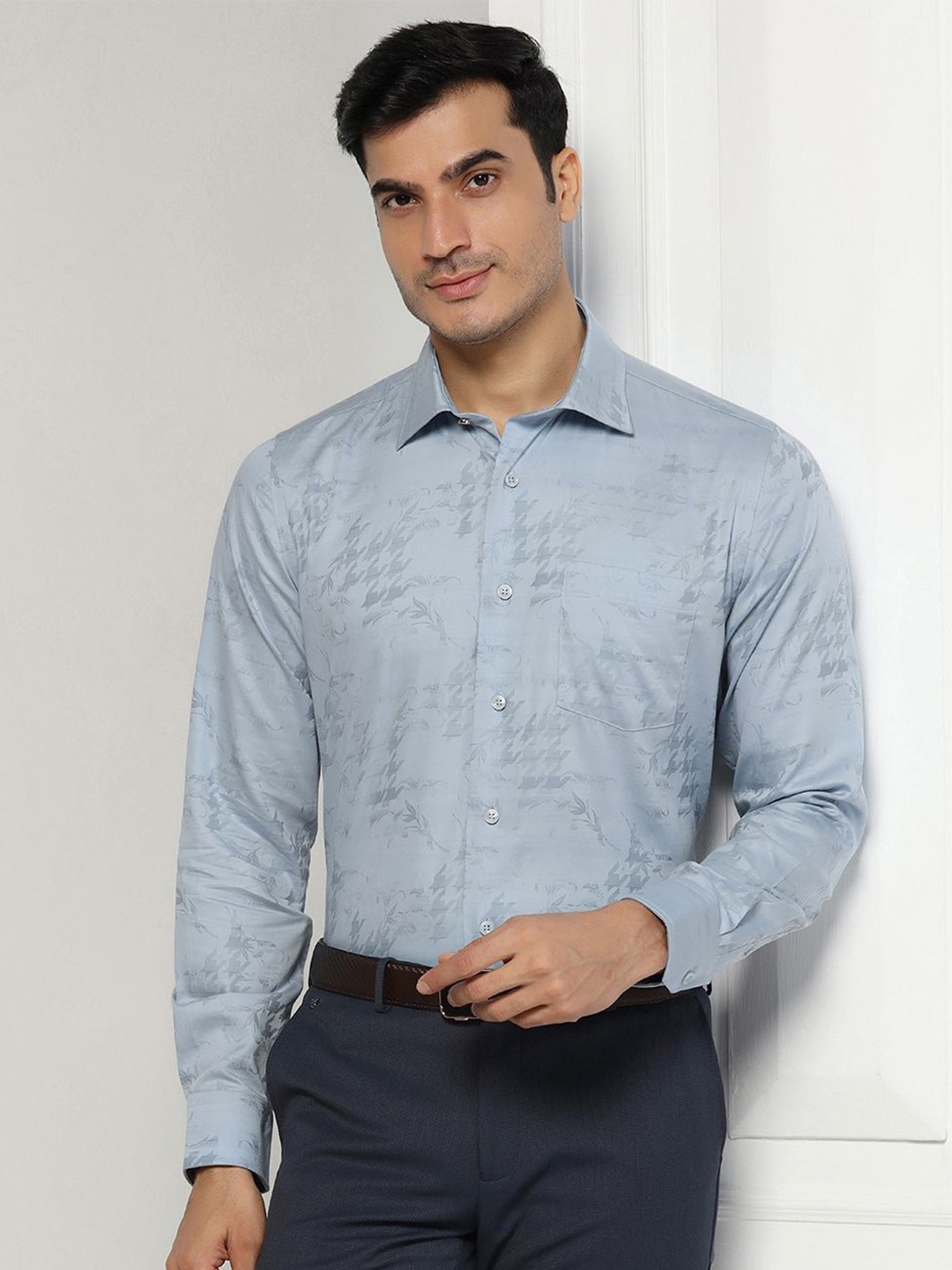 Blackberrys Men India Spread Collar Textured Cotton Slim Fit Casual Shirt, Blue
Blackberrys Men India Spread Collar Textured Cotton Slim Fit Casual Shirt, Blue