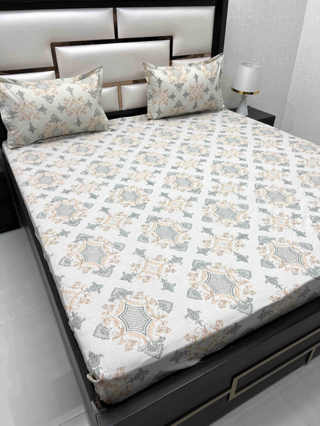 Pure Decor Grey & White Ethnic Motifs Cotton 350 TC King Bedsheet with 2 Pillow Covers
Pure Decor Grey & White Ethnic Motifs Cotton 350 TC King Bedsheet with 2 Pillow Covers