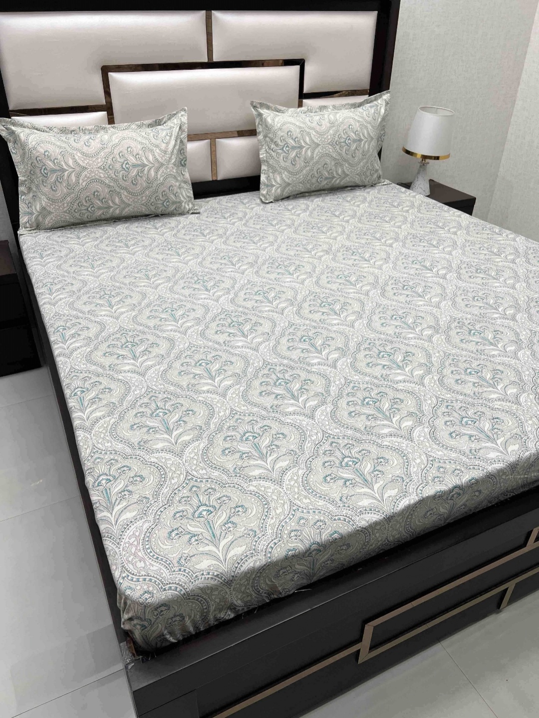 Pure Decor Ruby Grey Printed 220 TC Pure Cotton Fitted King Bedsheet with 2 Pillow Covers
Pure Decor Ruby Grey Printed 220 TC Pure Cotton Fitted King Bedsheet with 2 Pillow Covers