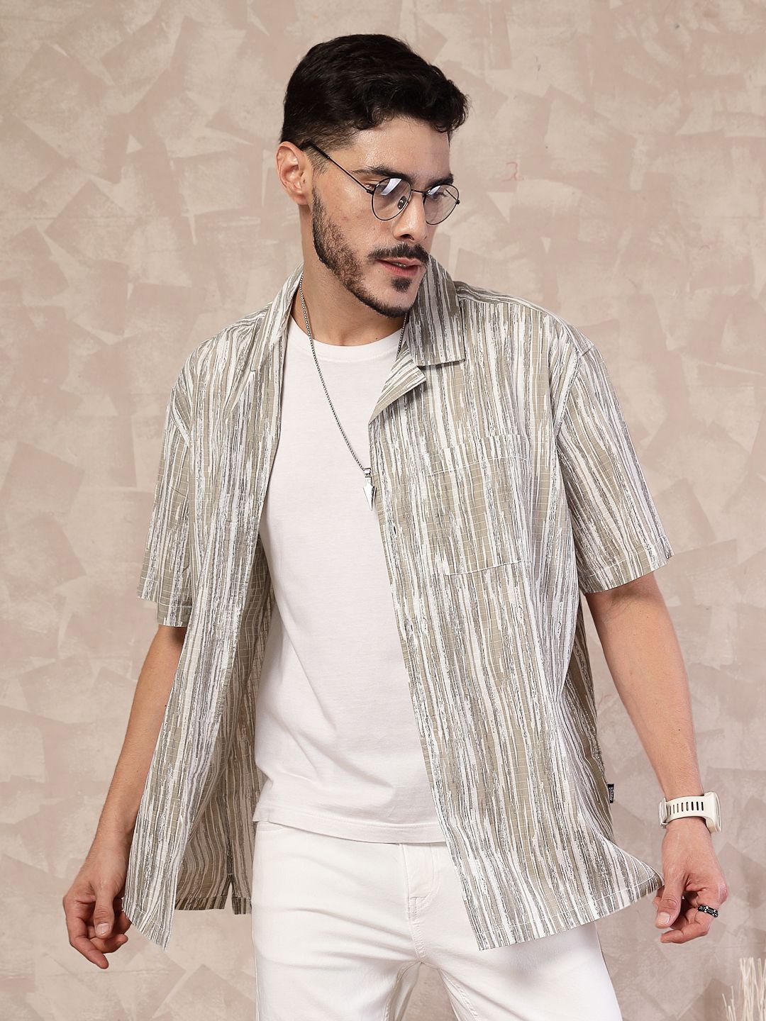 The Roadster Lifestyle Co. Men Relaxed Cuban Collar Abstract Printed Cotton Casual Shirt, Grey
The Roadster Lifestyle Co. Men Relaxed Cuban Collar Abstract Printed Cotton Casual Shirt, Grey