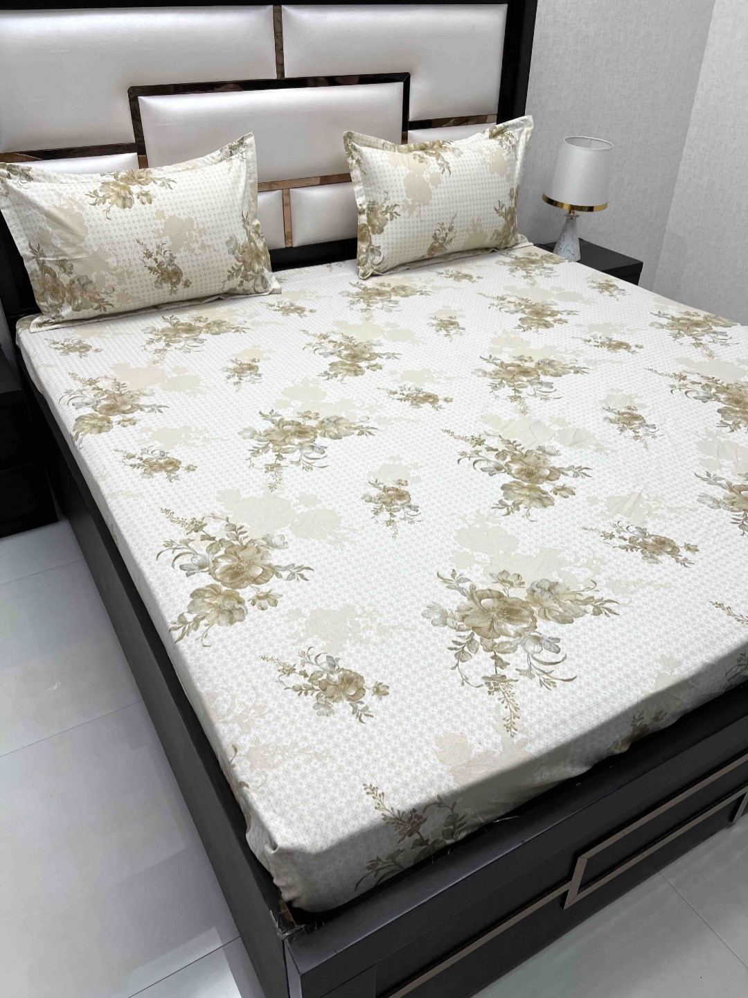 Pure Decor Ruby Brown Printed 380TC Pure Cotton Fitted King Bedsheet with 2 Pillow Covers
Pure Decor Ruby Brown Printed 380TC Pure Cotton Fitted King Bedsheet with 2 Pillow Covers