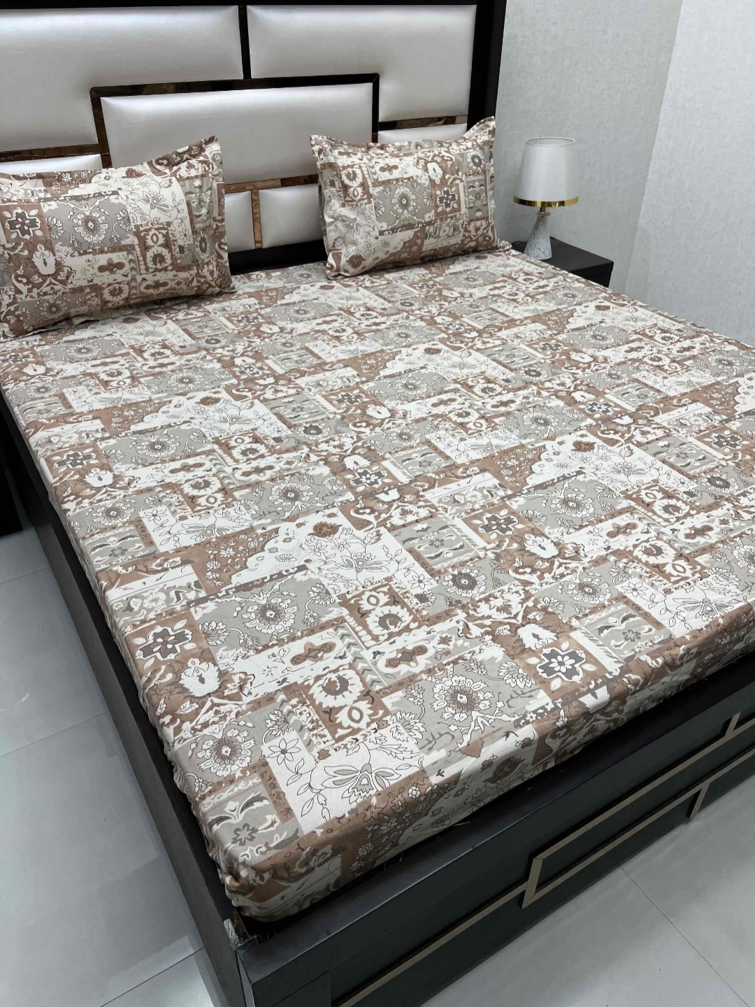 Pure Decor sapphire Brown Floral Pure Cotton 230TC King Bedsheet with 2 Pillow Covers
Pure Decor sapphire Brown Floral Pure Cotton 230TC King Bedsheet with 2 Pillow Covers