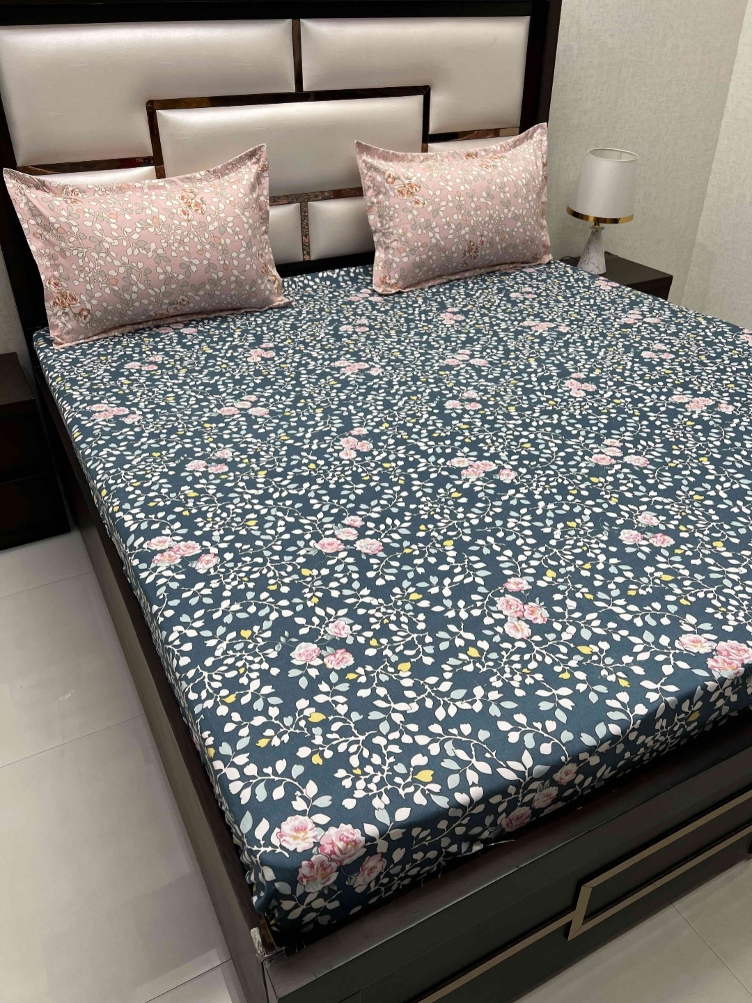Pure Decor Leisure Fur Blue & White Printed 240 TC Microfiber Super King Bedsheet Set
Pure Decor Leisure Fur Blue & White Printed 240 TC Microfiber Super King Bedsheet Set