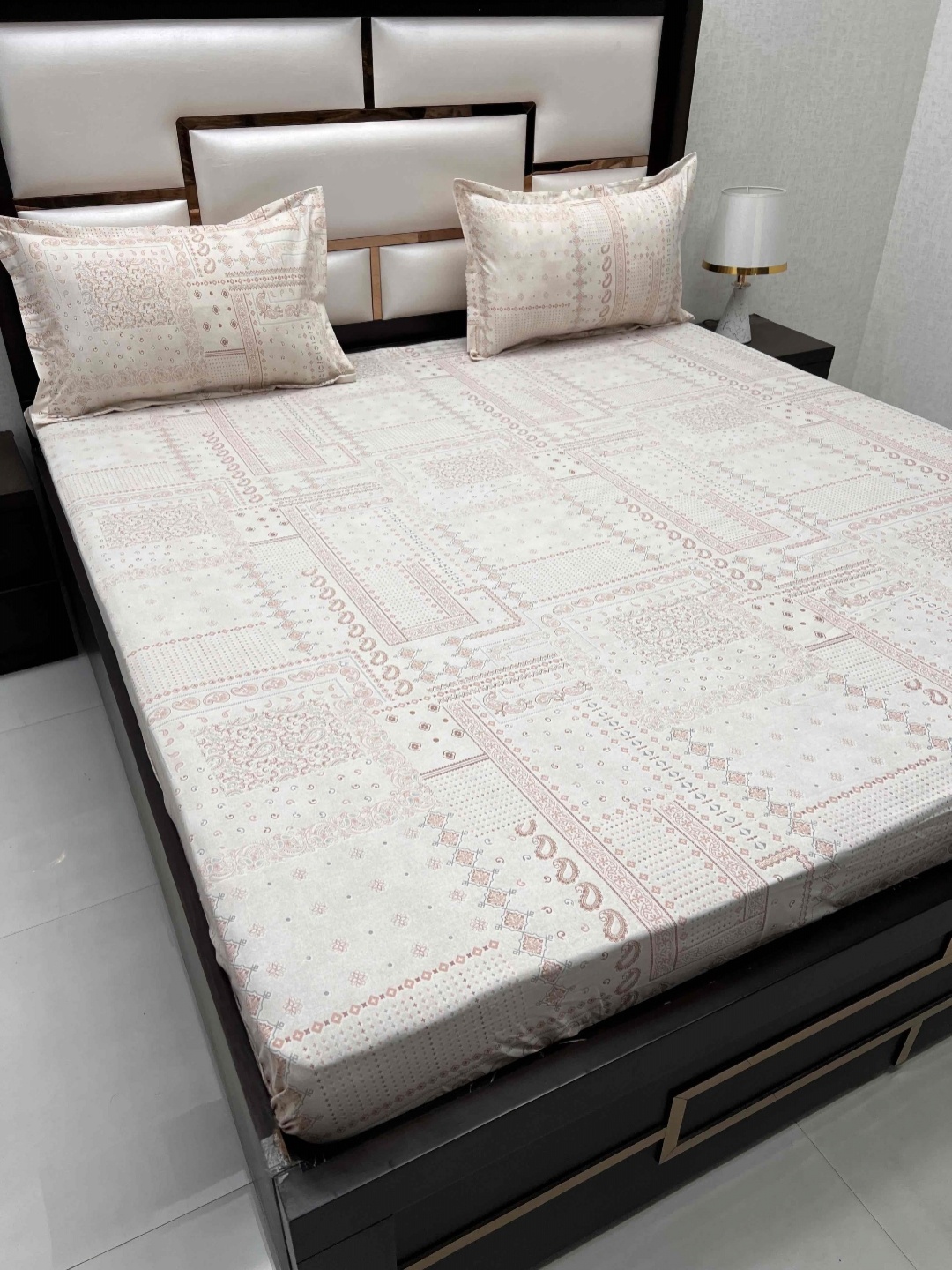 Pure Decor Velar Fur Sib Peach-Coloured Ethnic Motifs King Bedsheet With 2 Pillow Covers
Pure Decor Velar Fur Sib Peach-Coloured Ethnic Motifs King Bedsheet With 2 Pillow Covers