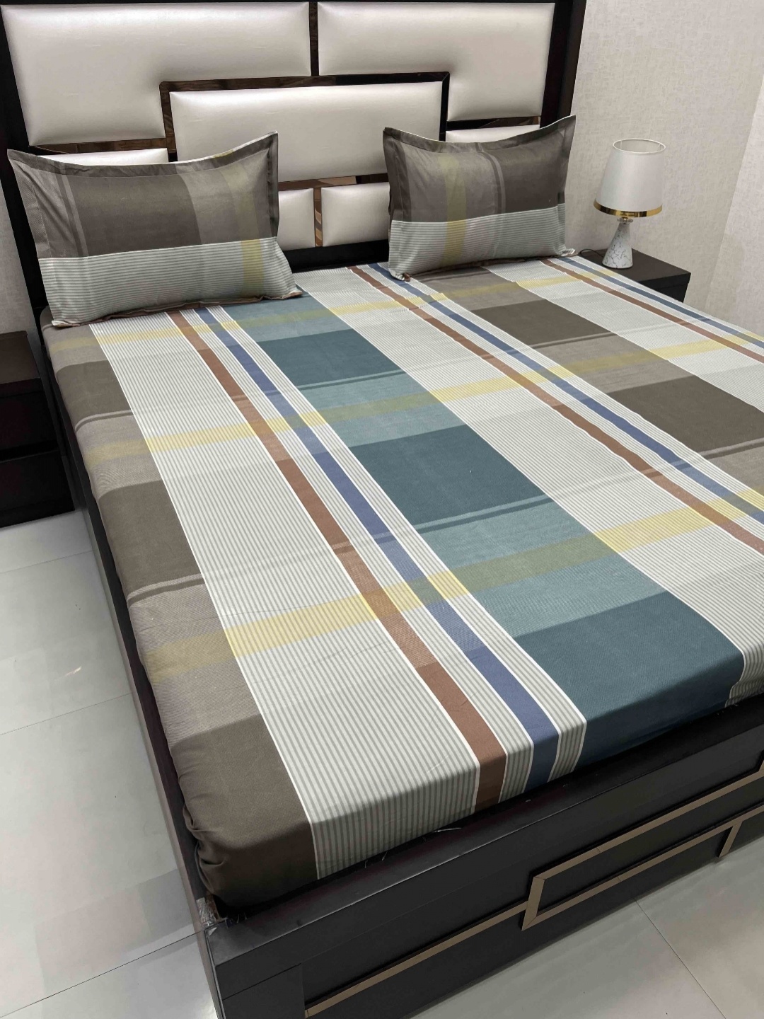 Pure Decor Amulya Blue & Brown Geometric 220 TC Queen Bedsheet with 2 Pillow Covers
Pure Decor Amulya Blue & Brown Geometric 220 TC Queen Bedsheet with 2 Pillow Covers