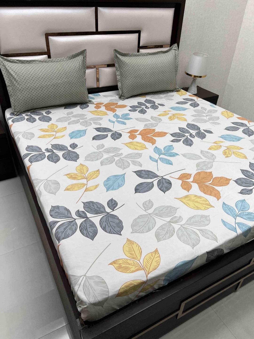 Pure Decor Manor White Floral Printed Microfiber 230 TC King Bedsheet & 2 Pillow Covers
Pure Decor Manor White Floral Printed Microfiber 230 TC King Bedsheet & 2 Pillow Covers