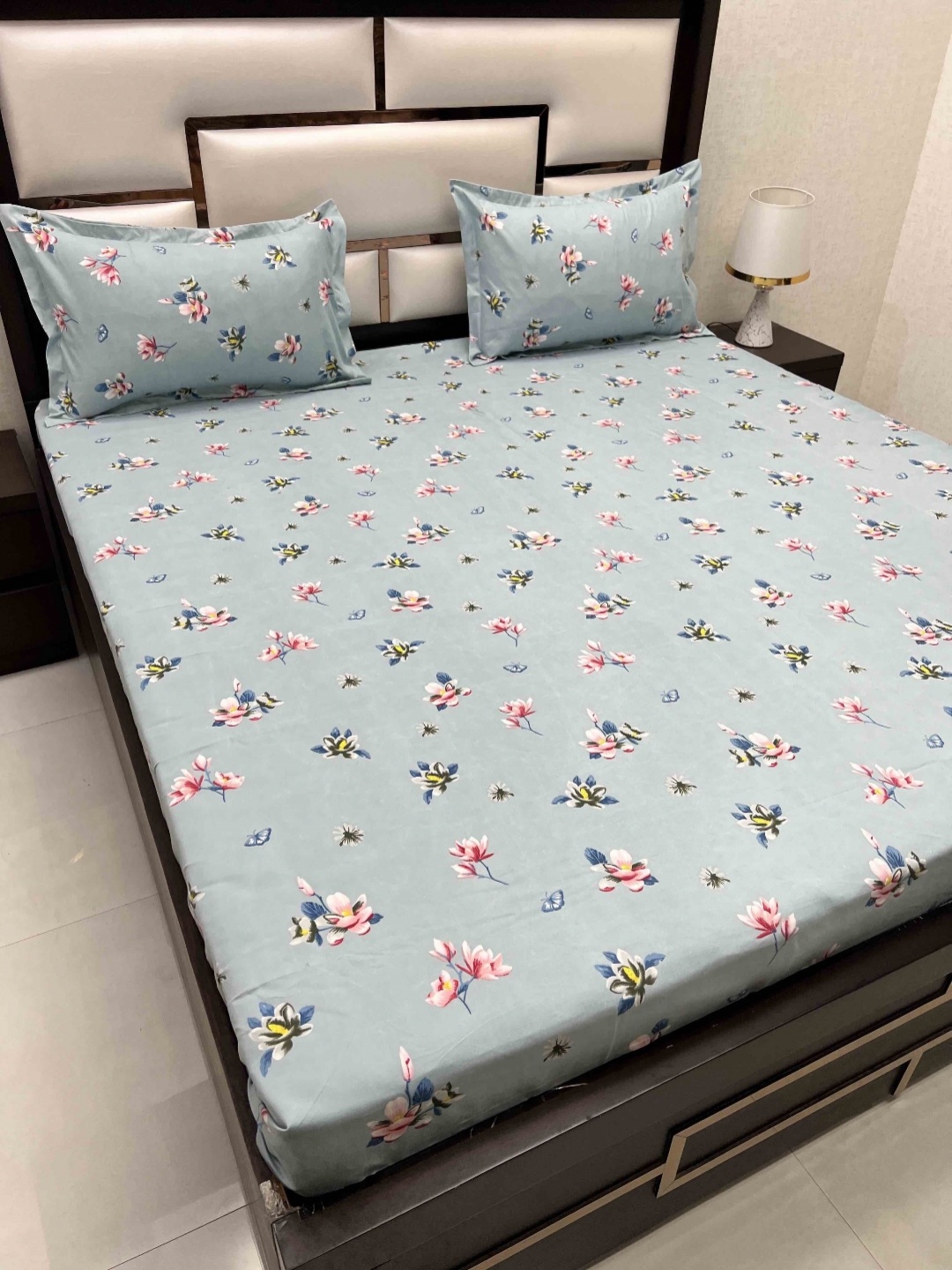 Pure Decor Blue Floral Printed 330 TC Microfiber Double Queen Bedsheet & 2 Pillow Covers
Pure Decor Blue Floral Printed 330 TC Microfiber Double Queen Bedsheet & 2 Pillow Covers