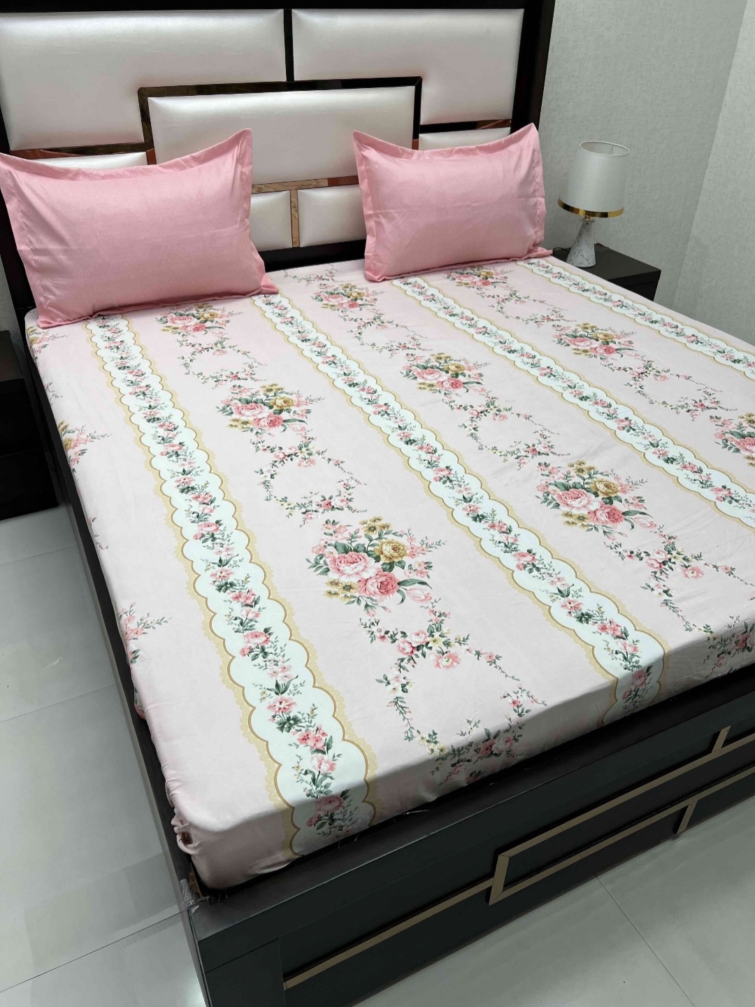 Pure Decor Manor Pink Floral Printed Microfiber 330 TC King Bedsheet & 2 Pillow Covers
Pure Decor Manor Pink Floral Printed Microfiber 330 TC King Bedsheet & 2 Pillow Covers