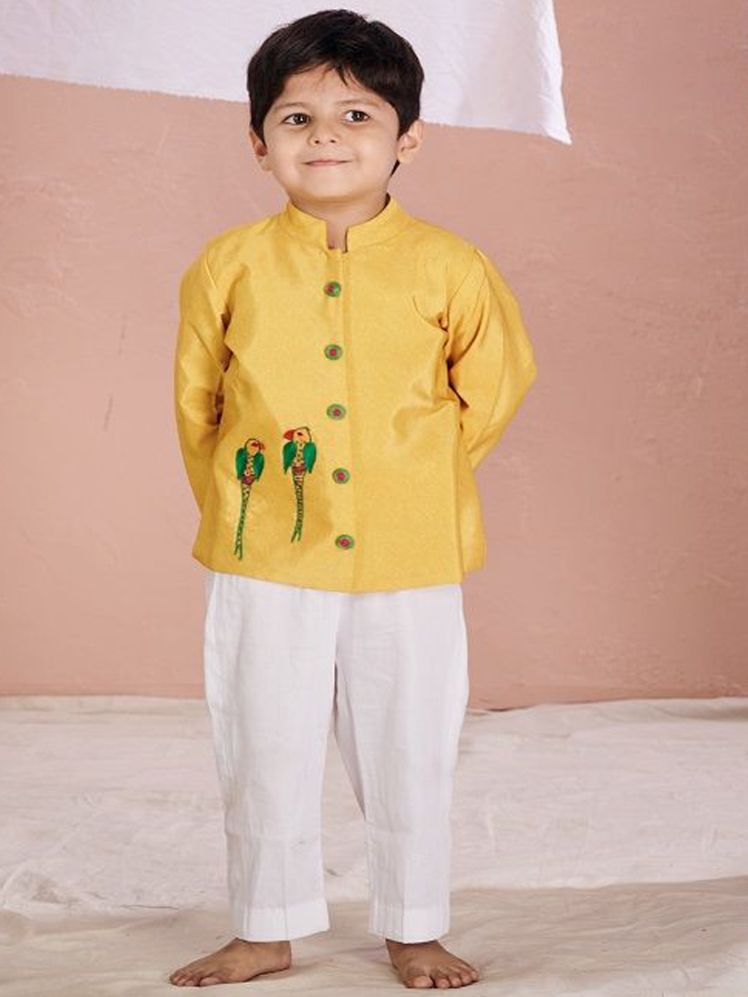 Vivedkids Boys Floral Printed Thread Work Mandarin Collar Straight Kurta with Trousers, Yellow
Vivedkids Boys Floral Printed Thread Work Mandarin Collar Straight Kurta with Trousers, Yellow