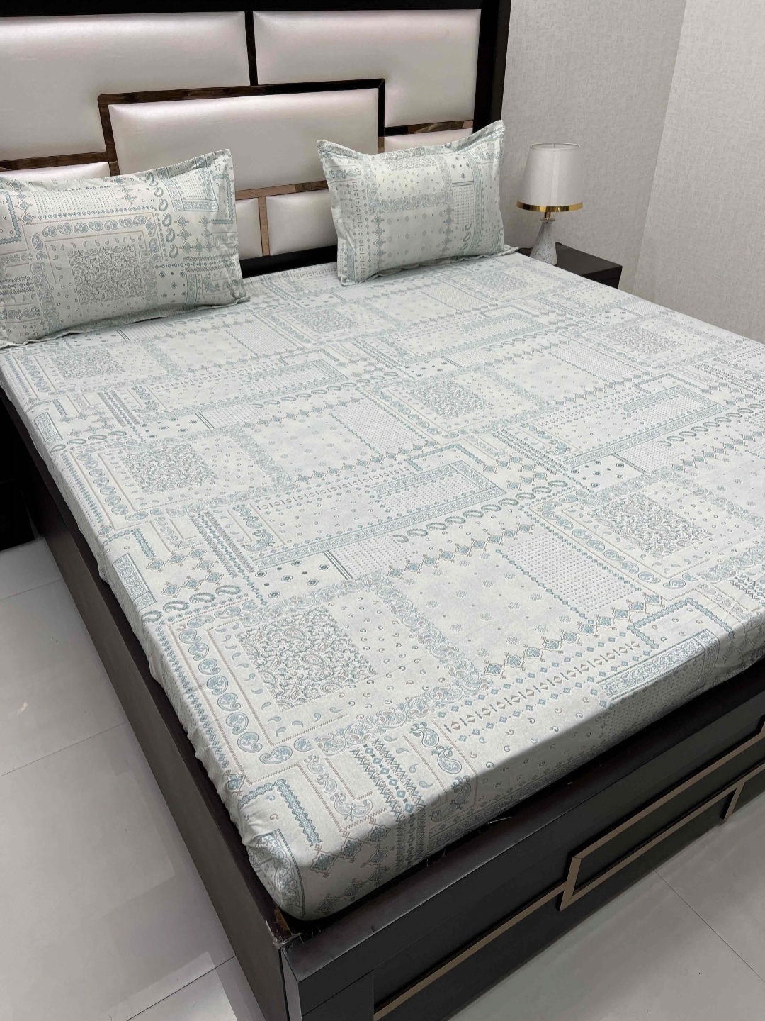 Pure Decor Ruby Blue Printed Pure Cotton Fitted 400 TC King Bedsheet with 2 Pillow Covers
Pure Decor Ruby Blue Printed Pure Cotton Fitted 400 TC King Bedsheet with 2 Pillow Covers