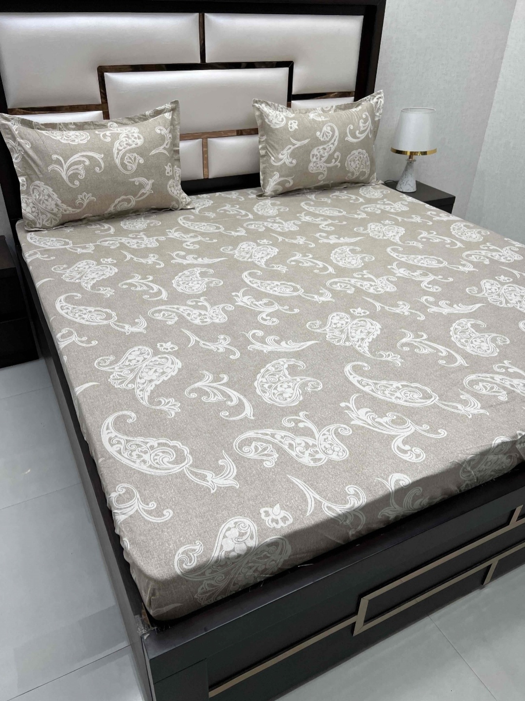 Pure Decor Beige Ethnic Motifs Printed 230TC Cotton Fitted King Bedsheet & 2 Pillow Covers
Pure Decor Beige Ethnic Motifs Printed 230TC Cotton Fitted King Bedsheet & 2 Pillow Covers