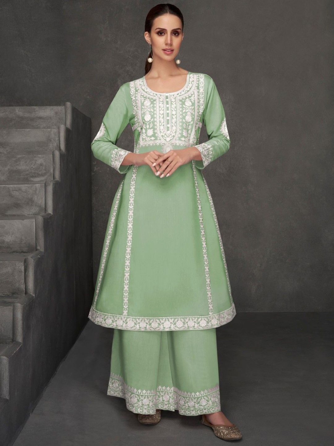 AUTUMN LANE Ethnic Motifs Embroidered Chanderi Cotton A-Line Kurta with Palazzos, Green
AUTUMN LANE Ethnic Motifs Embroidered Chanderi Cotton A-Line Kurta with Palazzos, Green