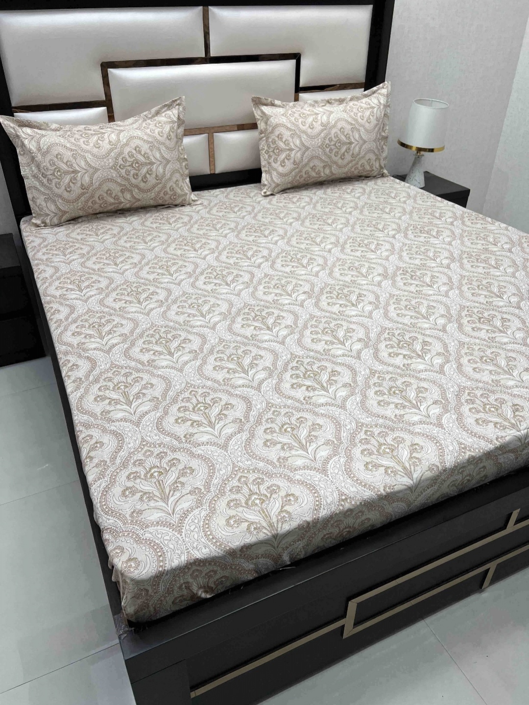 Pure Decor Brown Ethnic Motifs Printed 240 TC Pure Cotton King Bedsheet & 2 Pillow Covers
Pure Decor Brown Ethnic Motifs Printed 240 TC Pure Cotton King Bedsheet & 2 Pillow Covers