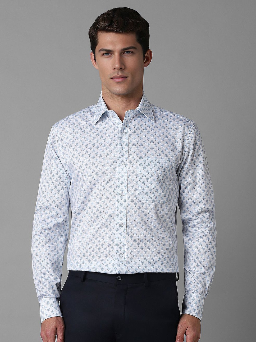 Louis Philippe Men Classic Spread Collar Geometric Printed Cotton Formal Shirt, White
Louis Philippe Men Classic Spread Collar Geometric Printed Cotton Formal Shirt, White