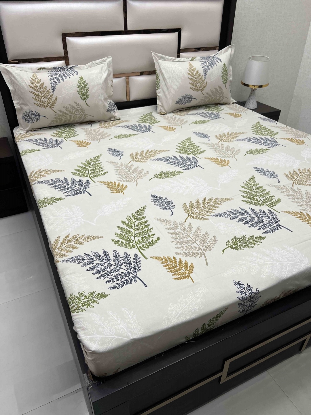Pure Decor Amulya Beige Printed 210 TC Microfiber Queen Bedsheet with 2 Pillow Covers
Pure Decor Amulya Beige Printed 210 TC Microfiber Queen Bedsheet with 2 Pillow Covers
