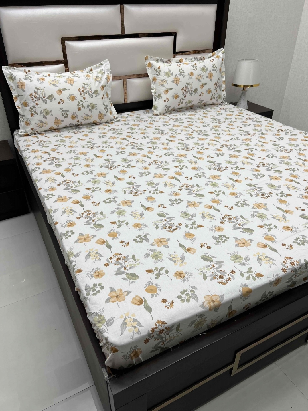 Pure Decor sapphire White Floral Pure Cotton 350 TC King Bedsheet with 2 Pillow Covers
Pure Decor sapphire White Floral Pure Cotton 350 TC King Bedsheet with 2 Pillow Covers