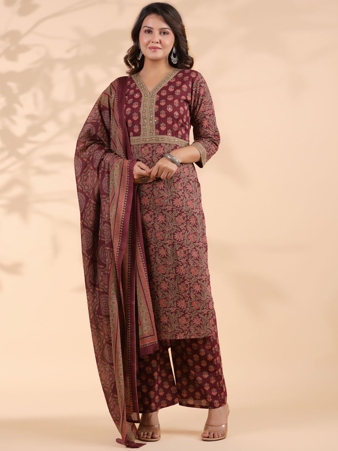 Vbuyz Floral Printed V-Neck Sequinned Pure Cotton Straoght Kurta with Palazzo & Dupatta, Purple
Vbuyz Floral Printed V-Neck Sequinned Pure Cotton Straoght Kurta with Palazzo & Dupatta, Purple