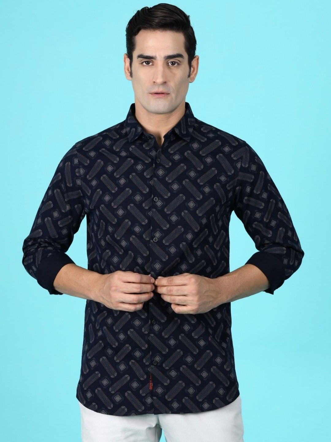 Gavin Paris Men Original Spread Collar Abstract Printed Cotton Semiformal Shirt, Navy blue
Gavin Paris Men Original Spread Collar Abstract Printed Cotton Semiformal Shirt, Navy blue