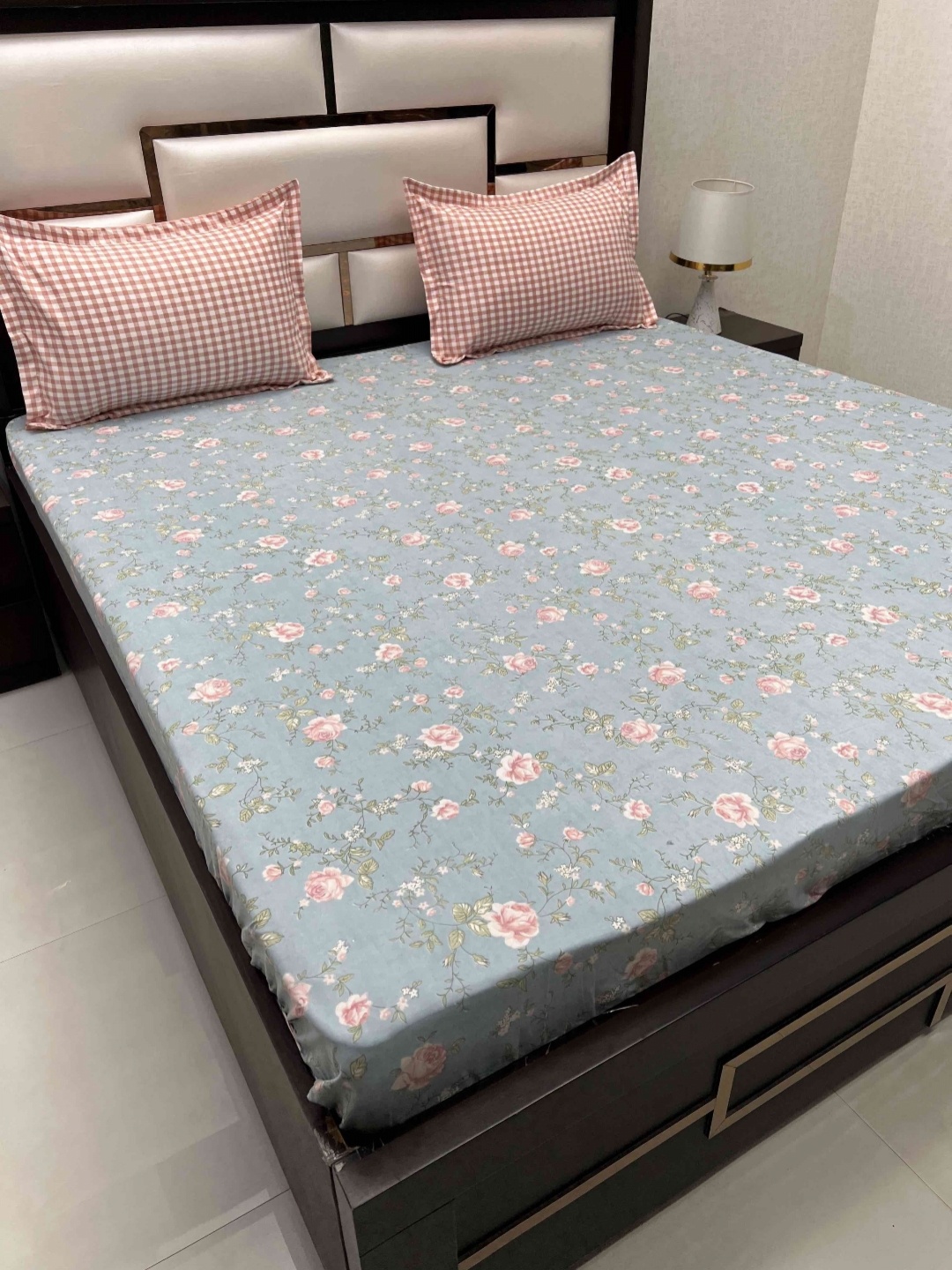 Pure Decor Manor Blue Floral Fitted 260 TC Microfiber King Bedsheet With 2 Pillow Covers
Pure Decor Manor Blue Floral Fitted 260 TC Microfiber King Bedsheet With 2 Pillow Covers