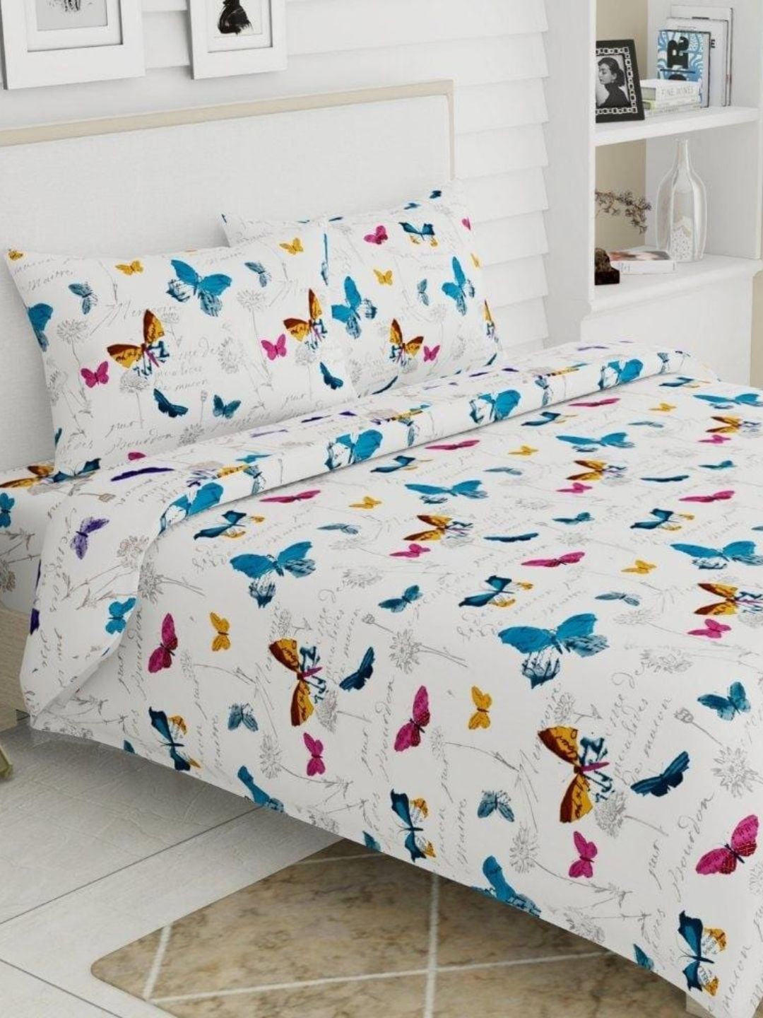 haus & kinder Riviera White Graphic 186 TC Pure Cotton King Bedsheet With 2 Pillow Covers
haus & kinder Riviera White Graphic 186 TC Pure Cotton King Bedsheet With 2 Pillow Covers