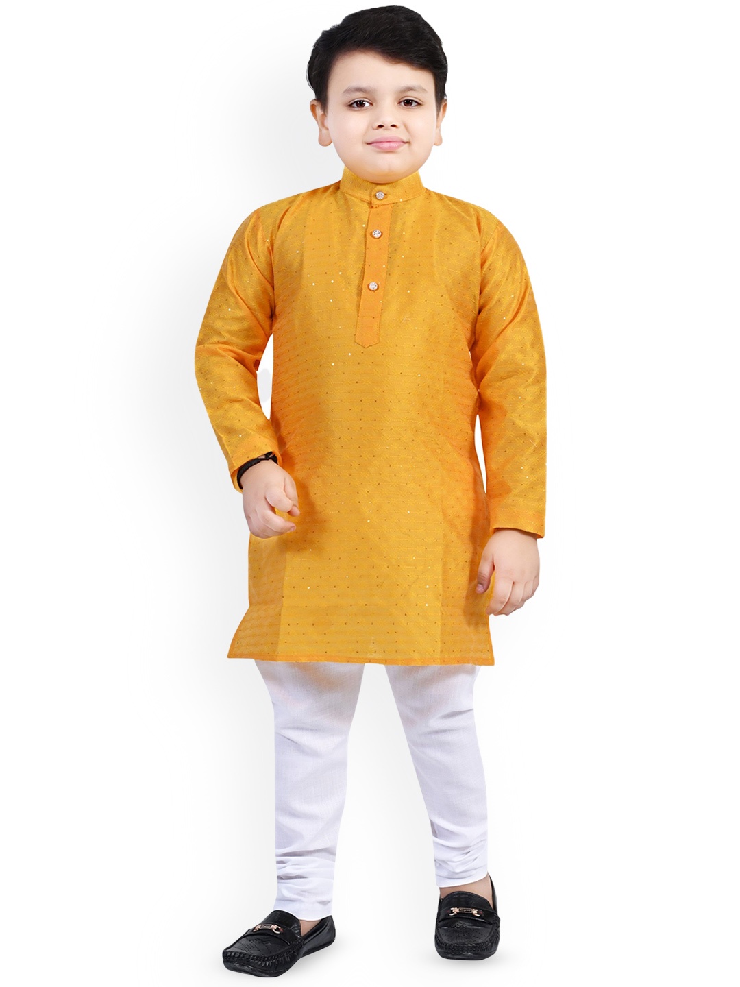 Arshia Fashions Boys Floral Embroidered Regular Sequinned Straight Kurta with Pyjamas, Yellow
Arshia Fashions Boys Floral Embroidered Regular Sequinned Straight Kurta with Pyjamas, Yellow