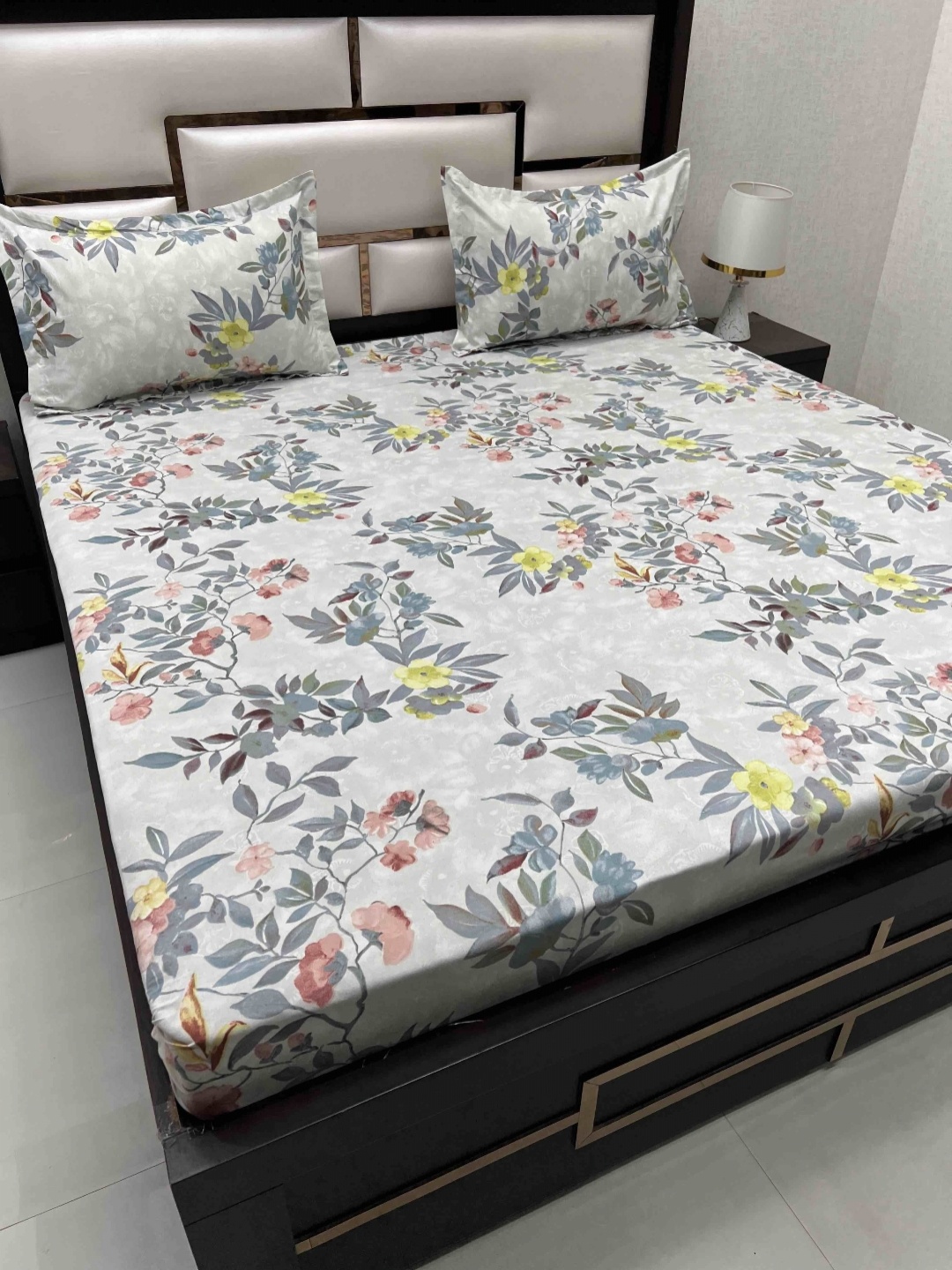 Pure Decor Queen Size Double Bed Bedsheet With 2 Pillow Covers 90in X 100in,228cm X 254cms, Grey
Pure Decor Queen Size Double Bed Bedsheet With 2 Pillow Covers 90in X 100in,228cm X 254cms, Grey