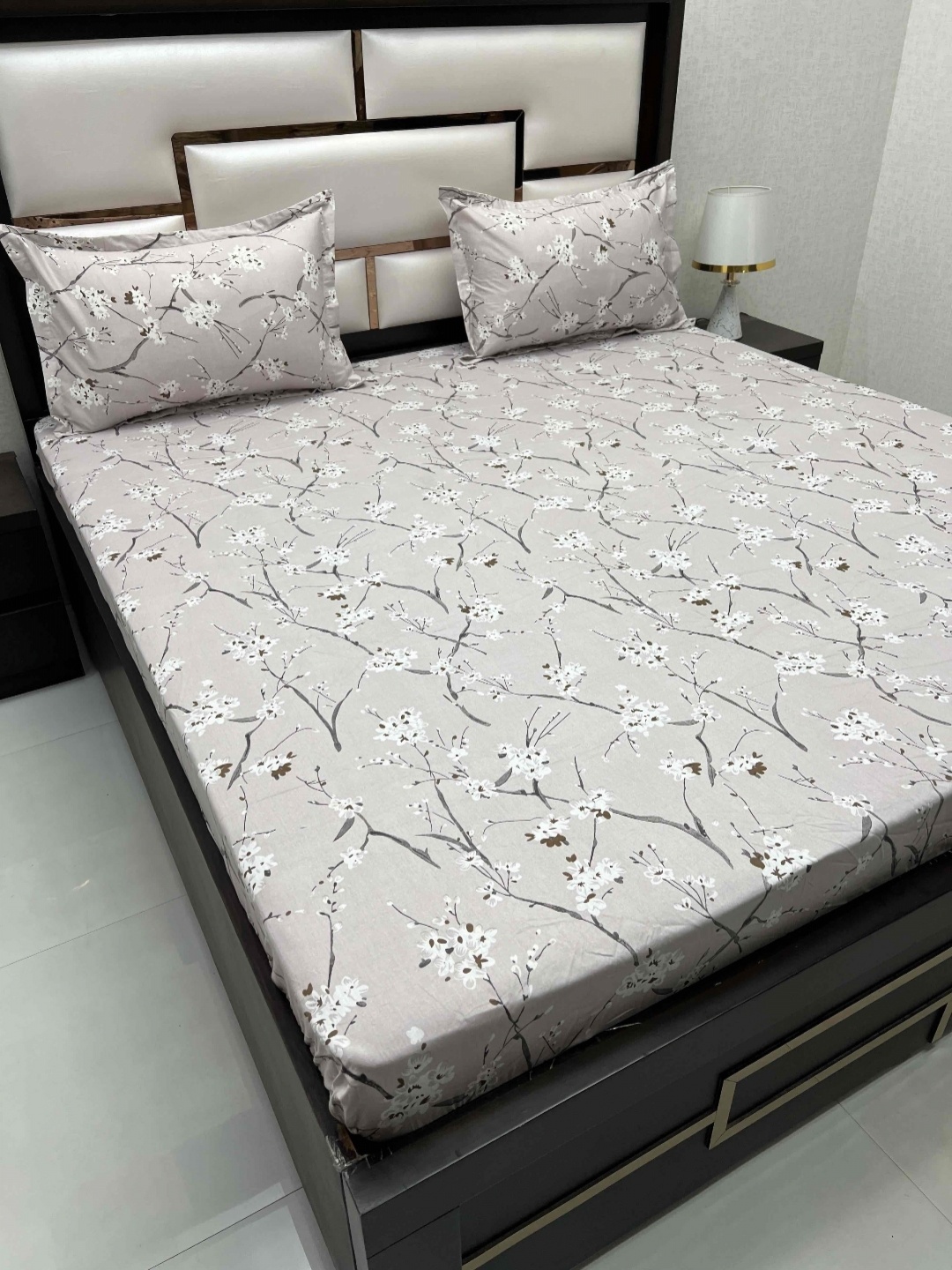 Pure Decor Royal Velar Grey & White Floral Printed Cotton King Bedsheet & 2 Pillow Covers
Pure Decor Royal Velar Grey & White Floral Printed Cotton King Bedsheet & 2 Pillow Covers