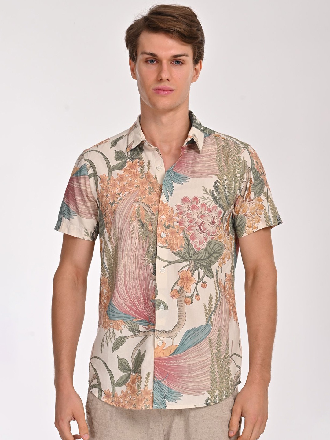 POE Men Smart Cutaway Collar Floral Printed Cotton Linen Slim Fit Casual Shirt, Off white
POE Men Smart Cutaway Collar Floral Printed Cotton Linen Slim Fit Casual Shirt, Off white