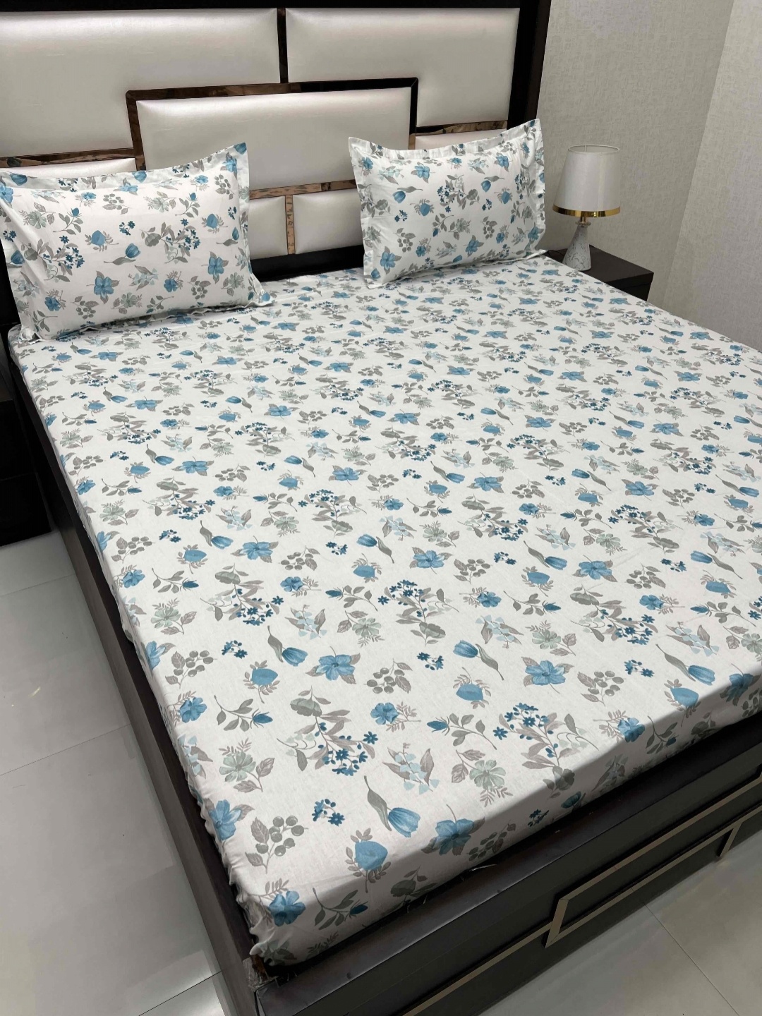 Pure Decor Royal Velar White Printed 220 TC Pure Cotton King Bedsheet with 2 Pillow Covers
Pure Decor Royal Velar White Printed 220 TC Pure Cotton King Bedsheet with 2 Pillow Covers
