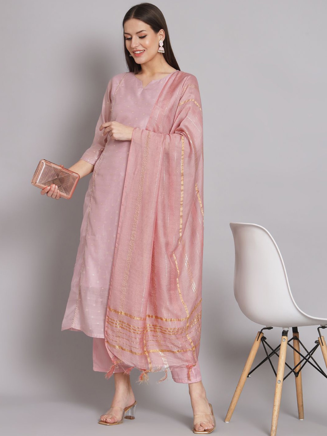 VredeVogel Geometric Woven Design Gotta Patti Chanderi Silk Kurta With Trousers & Dupatta, Pink
VredeVogel Geometric Woven Design Gotta Patti Chanderi Silk Kurta With Trousers & Dupatta, Pink