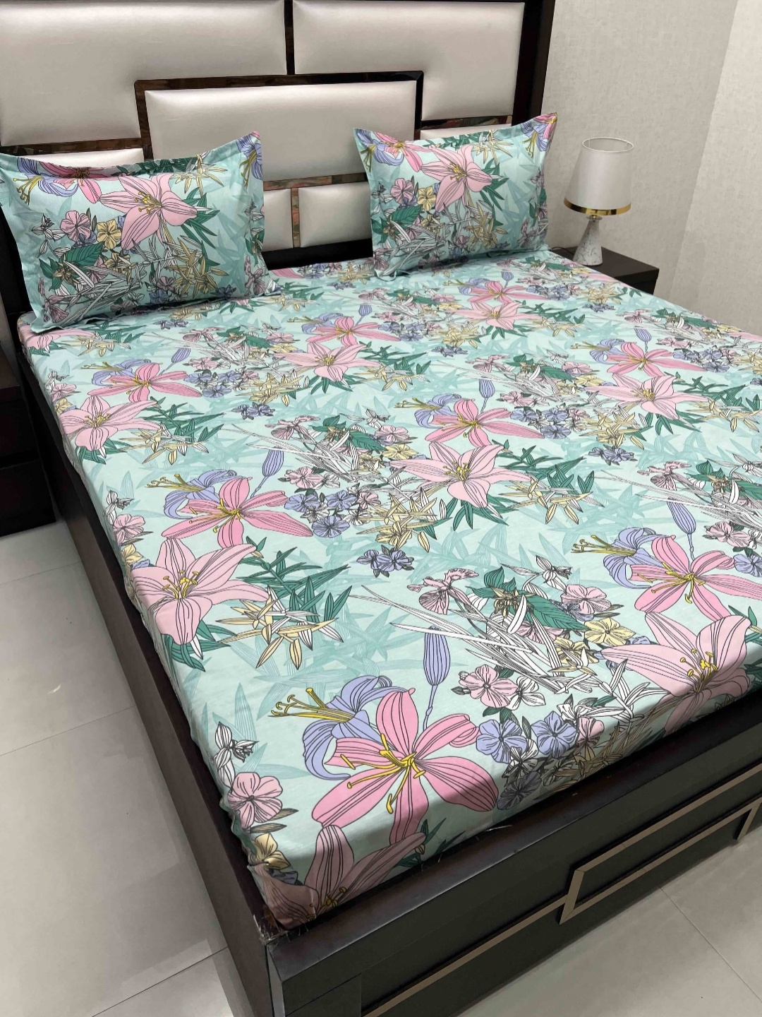 Pure Decor Amulya Green & Blue Floral Printed 250 TC Queen Bedsheet With 2 Pillow Covers
Pure Decor Amulya Green & Blue Floral Printed 250 TC Queen Bedsheet With 2 Pillow Covers