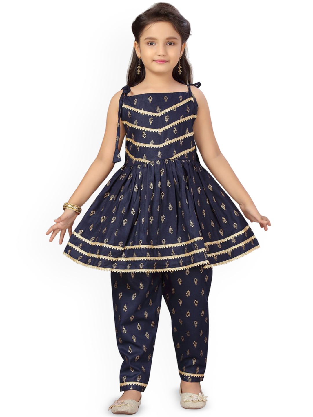 BAESD Girls Floral Printed Shoulder Straps Pure Cotton Anarkali Kurta with Salwar, Navy blue
BAESD Girls Floral Printed Shoulder Straps Pure Cotton Anarkali Kurta with Salwar, Navy blue