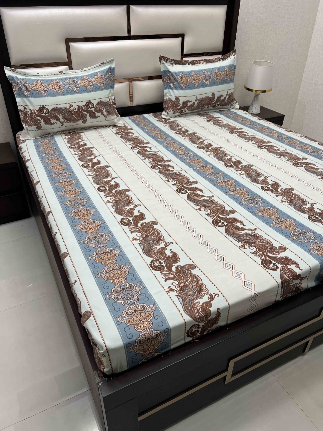Pure Decor Amulya Blue Ethnic Motifs Microfiber 230 TC Queen Bedsheet & 2 Pillow Covers
Pure Decor Amulya Blue Ethnic Motifs Microfiber 230 TC Queen Bedsheet & 2 Pillow Covers
