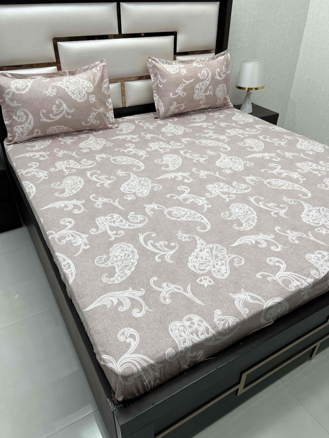 Pure Decor Sapphire Brown Ethnic Motifs 230 TC Cotton King Bedsheet With 2 Pillow Covers
Pure Decor Sapphire Brown Ethnic Motifs 230 TC Cotton King Bedsheet With 2 Pillow Covers