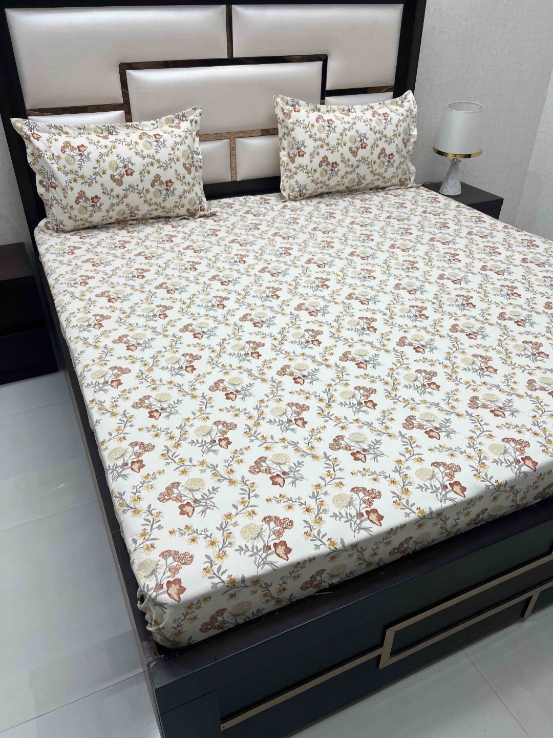 Pure Decor Amulya White Floral Printed Microfiber 210 TC Queen Bedsheet & 2 Pillow Covers
Pure Decor Amulya White Floral Printed Microfiber 210 TC Queen Bedsheet & 2 Pillow Covers