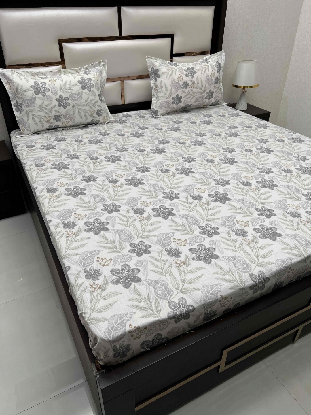 Pure Decor White & Grey Floral 330 TC Pure Cotton King Bedsheet with 2 Pillow Covers
Pure Decor White & Grey Floral 330 TC Pure Cotton King Bedsheet with 2 Pillow Covers