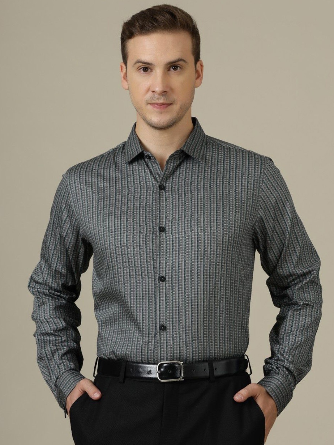 Gavin Paris Men Original Spread Collar Micro Ditsy Printed Cotton Semiformal Shirt, Grey
Gavin Paris Men Original Spread Collar Micro Ditsy Printed Cotton Semiformal Shirt, Grey