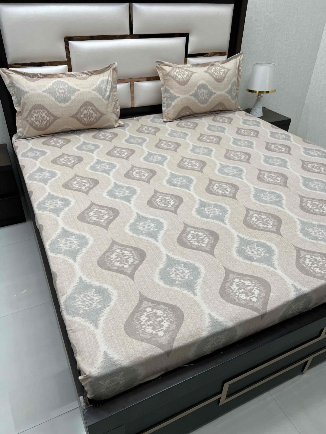 Pure Decor Velar Fur Sib Brown Ethnic Motifs 260 TC Cotton King Bedsheet & 2 Pillow Covers
Pure Decor Velar Fur Sib Brown Ethnic Motifs 260 TC Cotton King Bedsheet & 2 Pillow Covers