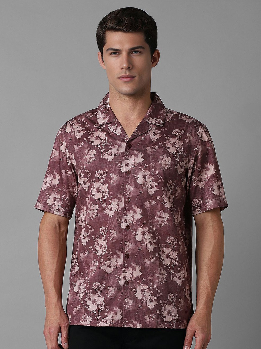 Louis Philippe Sport Men Cuban Collar Floral Printed Cotton Slim Fit Casual Shirt, Maroon
Louis Philippe Sport Men Cuban Collar Floral Printed Cotton Slim Fit Casual Shirt, Maroon