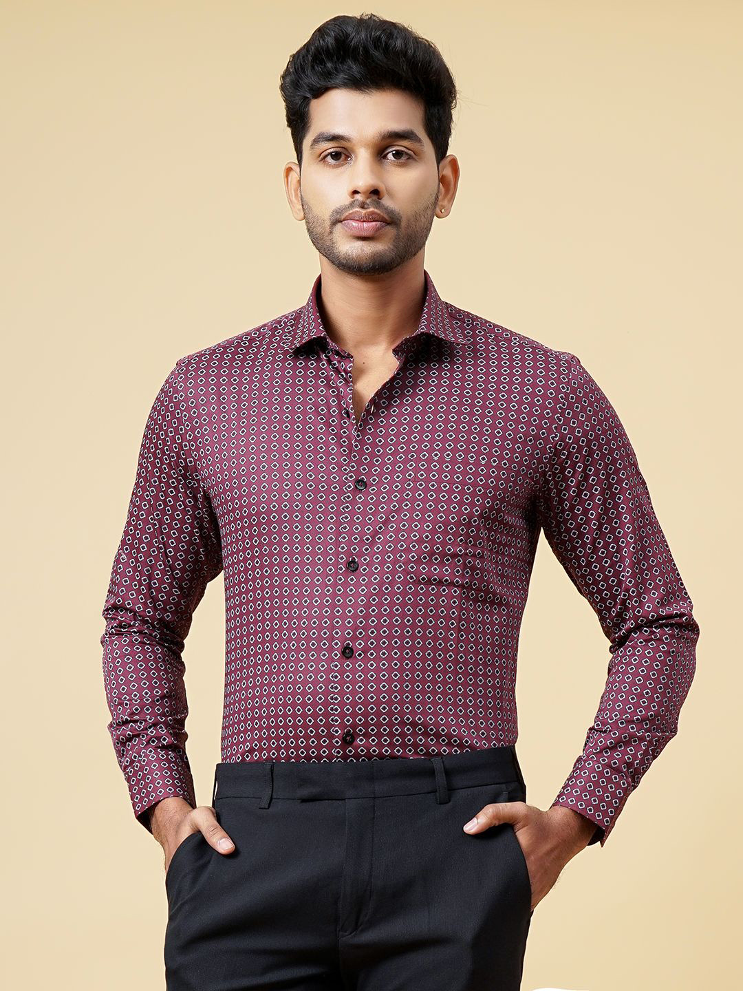 METAL Men Cutaway Collar Micro Ditsy Printed Cotton Slim Fit Formal Shirt, Maroon
METAL Men Cutaway Collar Micro Ditsy Printed Cotton Slim Fit Formal Shirt, Maroon