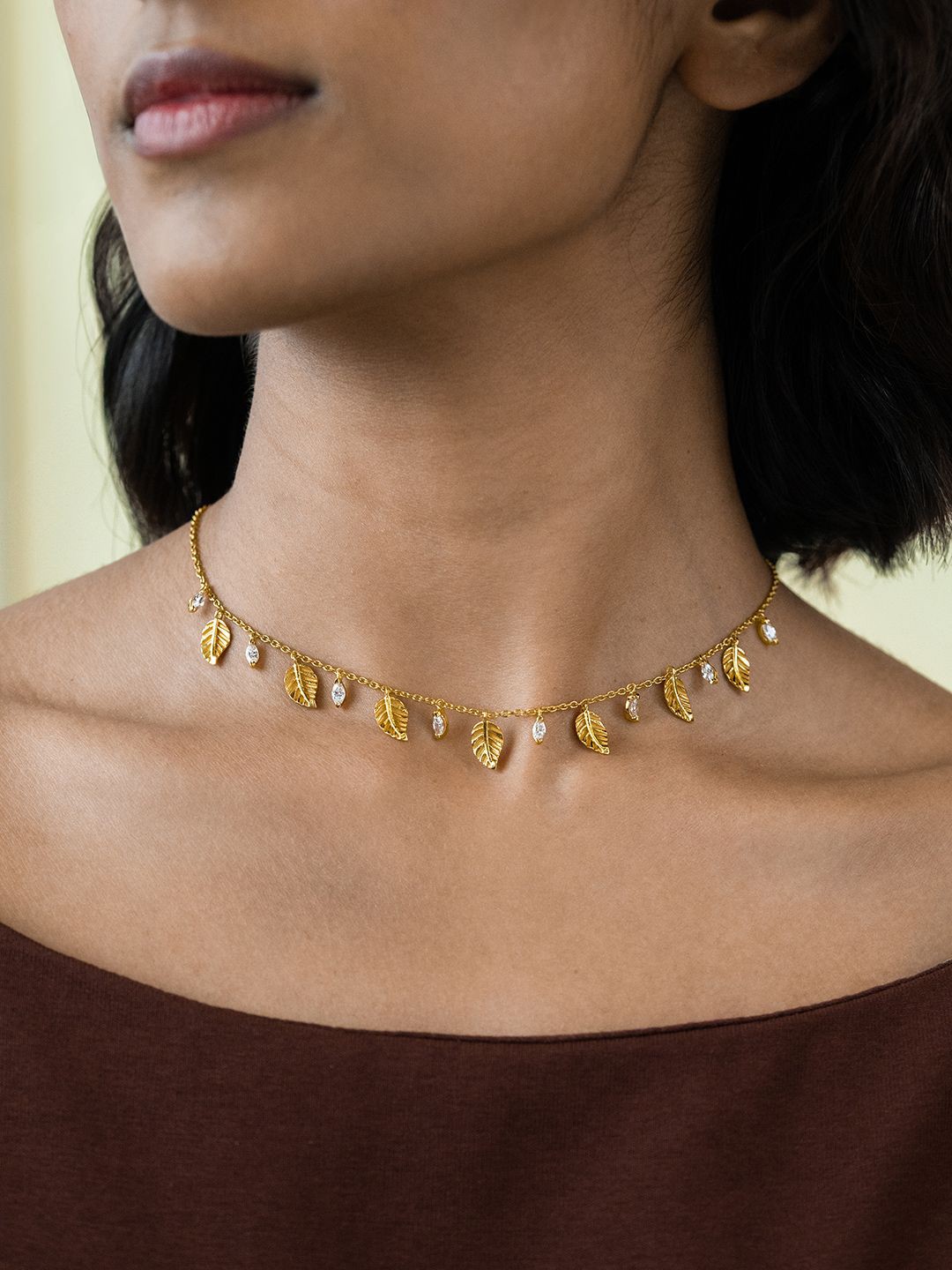 SHAYA Leaf It to Me 925 Sterling Silver Gola-Plated Cubic Zirconia Studded Choker Necklace, Gold
SHAYA Leaf It to Me 925 Sterling Silver Gola-Plated Cubic Zirconia Studded Choker Necklace, Gold
