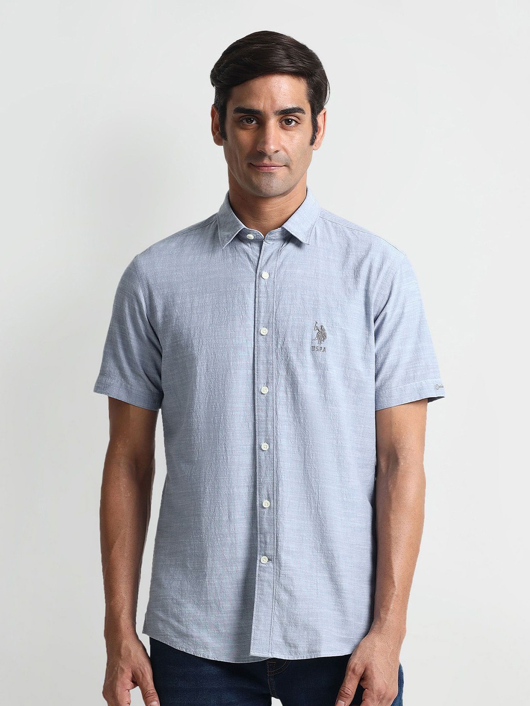 U.S. Polo Assn. Denim Co. Men Cutaway Collar Solid Cotton Slim Fit Casual Shirt, Blue
U.S. Polo Assn. Denim Co. Men Cutaway Collar Solid Cotton Slim Fit Casual Shirt, Blue